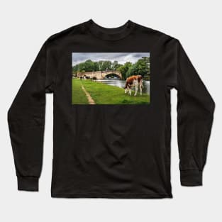 Halfpenny Bridge and Thames Path Lechlade Long Sleeve T-Shirt